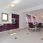 Tea In Istria With Private Pool For 10 Persons Vodnjan