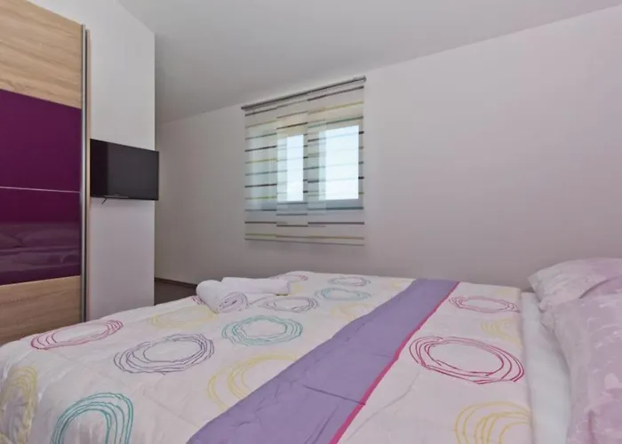 Tea In Istria With Private Pool For 10 Persons Villa