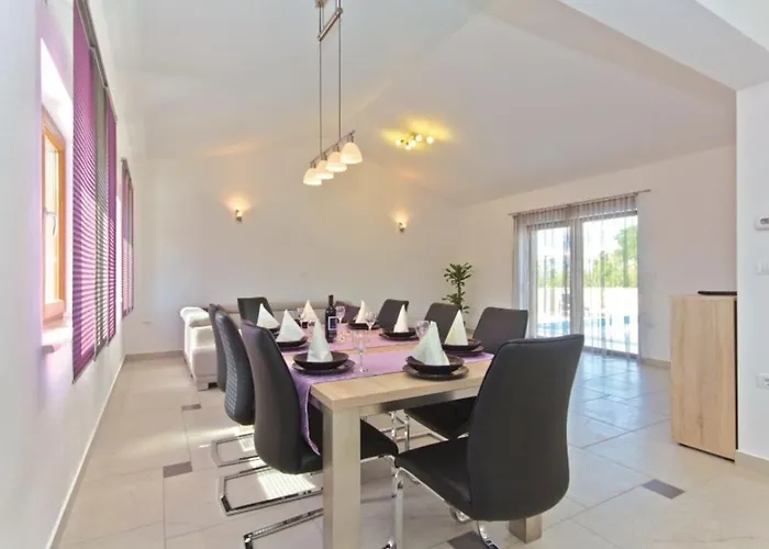 Tea In Istria With Private Pool For 10 Persons Villa Vodnjan