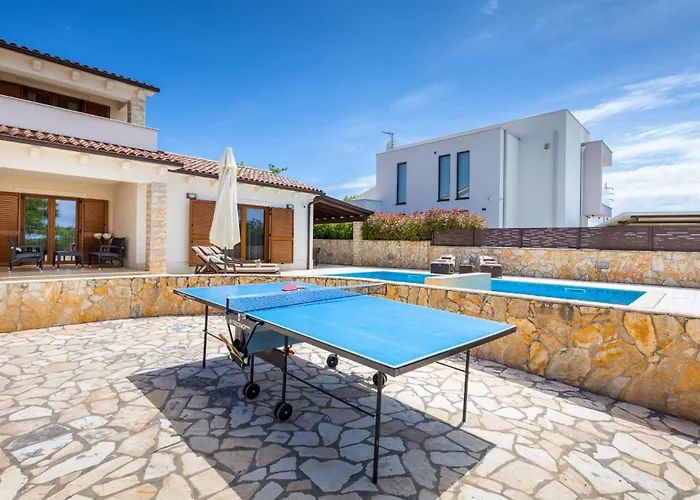 Tea In Istria With Private Pool For 10 Persons Villa