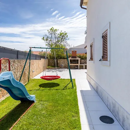 Villa Tea In Istria With Private Pool For 10 Persons