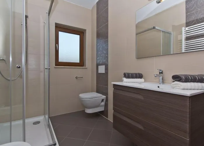 Tea In Istria With Private Pool For 10 Persons Villa