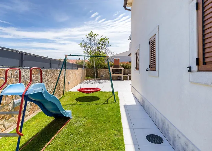 Βίλα Tea In Istria With Private Pool For 10 Persons